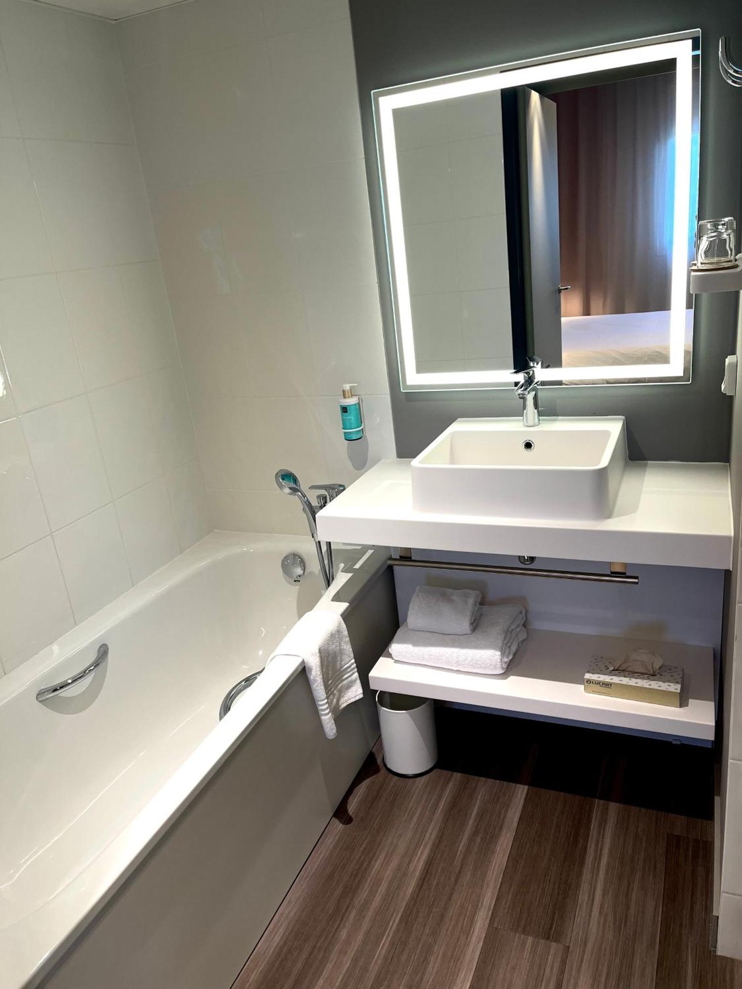 Hotel Novotel Ferrand Polydome 4*